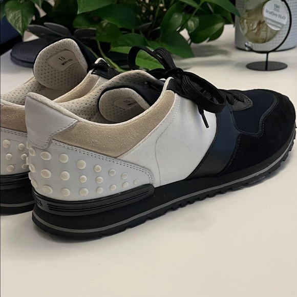 Tod's Men's Black and White Leather Sneakers - Picture 5 of 7